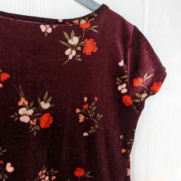 OLD NAVY girls wine floral velvet fit and flare skater dress - Picture 3 of 7